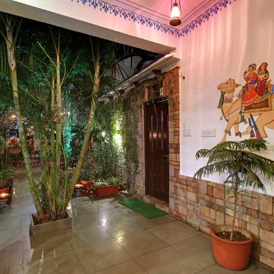 Lakeside Restaurant In Udaipur